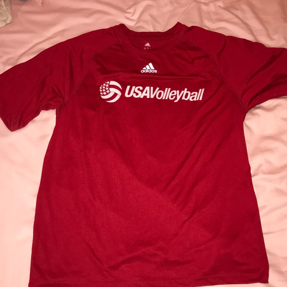 Simple USA volleyball tee